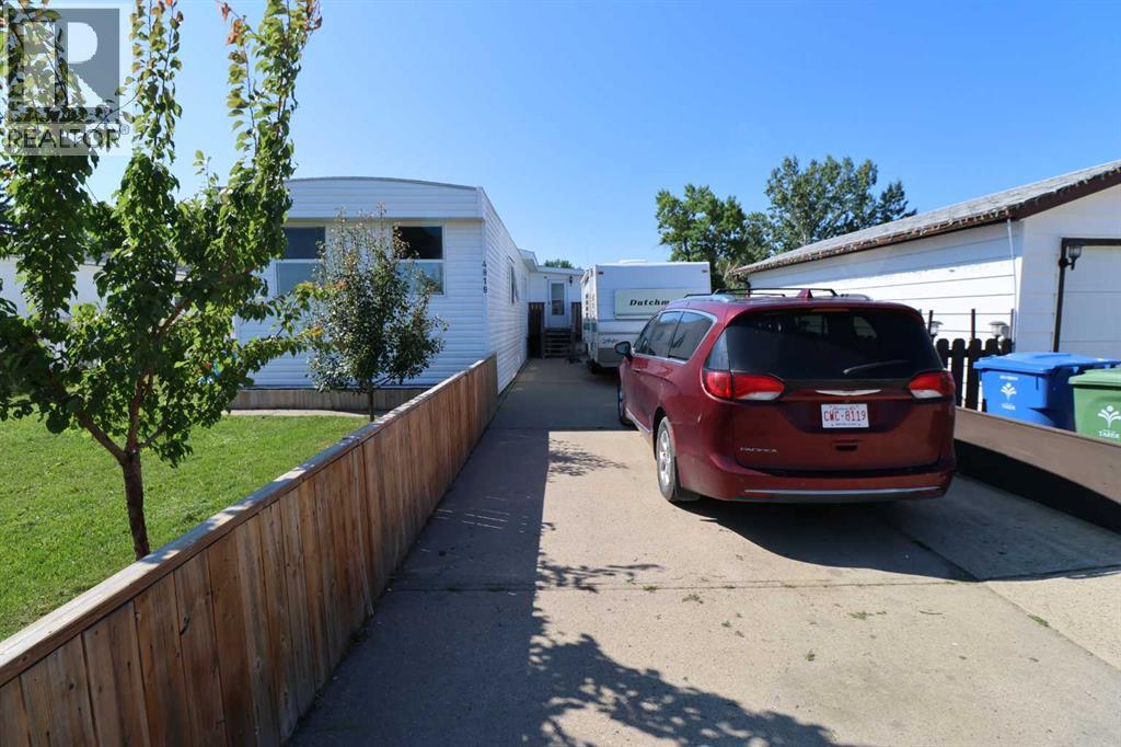 Photo 2 of 4818 63 A Ave, Taber AB