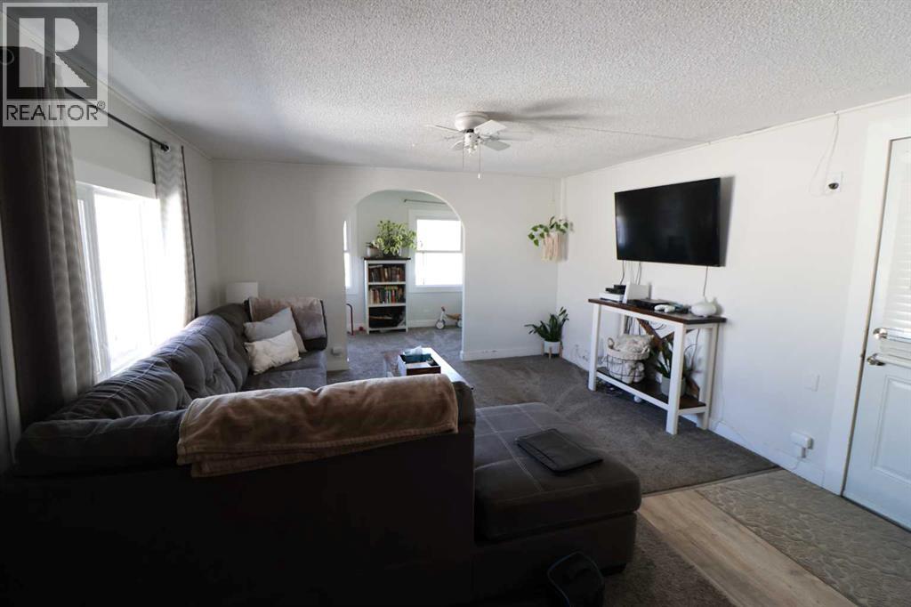 Photo 1 of 4818 63 A Ave, Taber AB