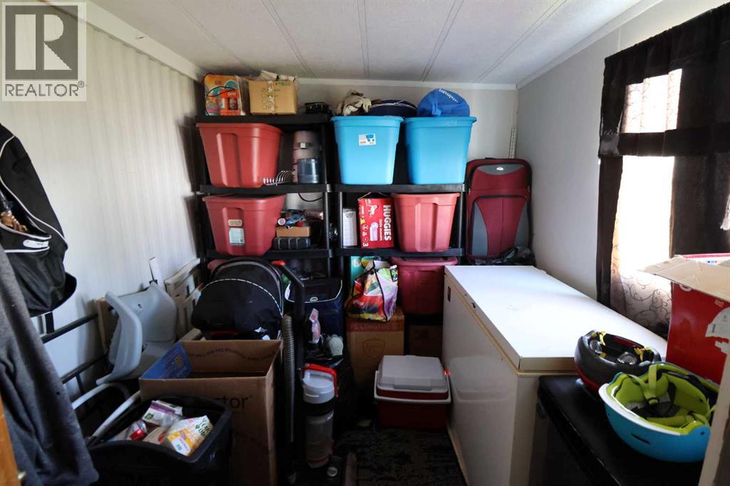 Photo 13 of 4818 63 A Ave, Taber AB