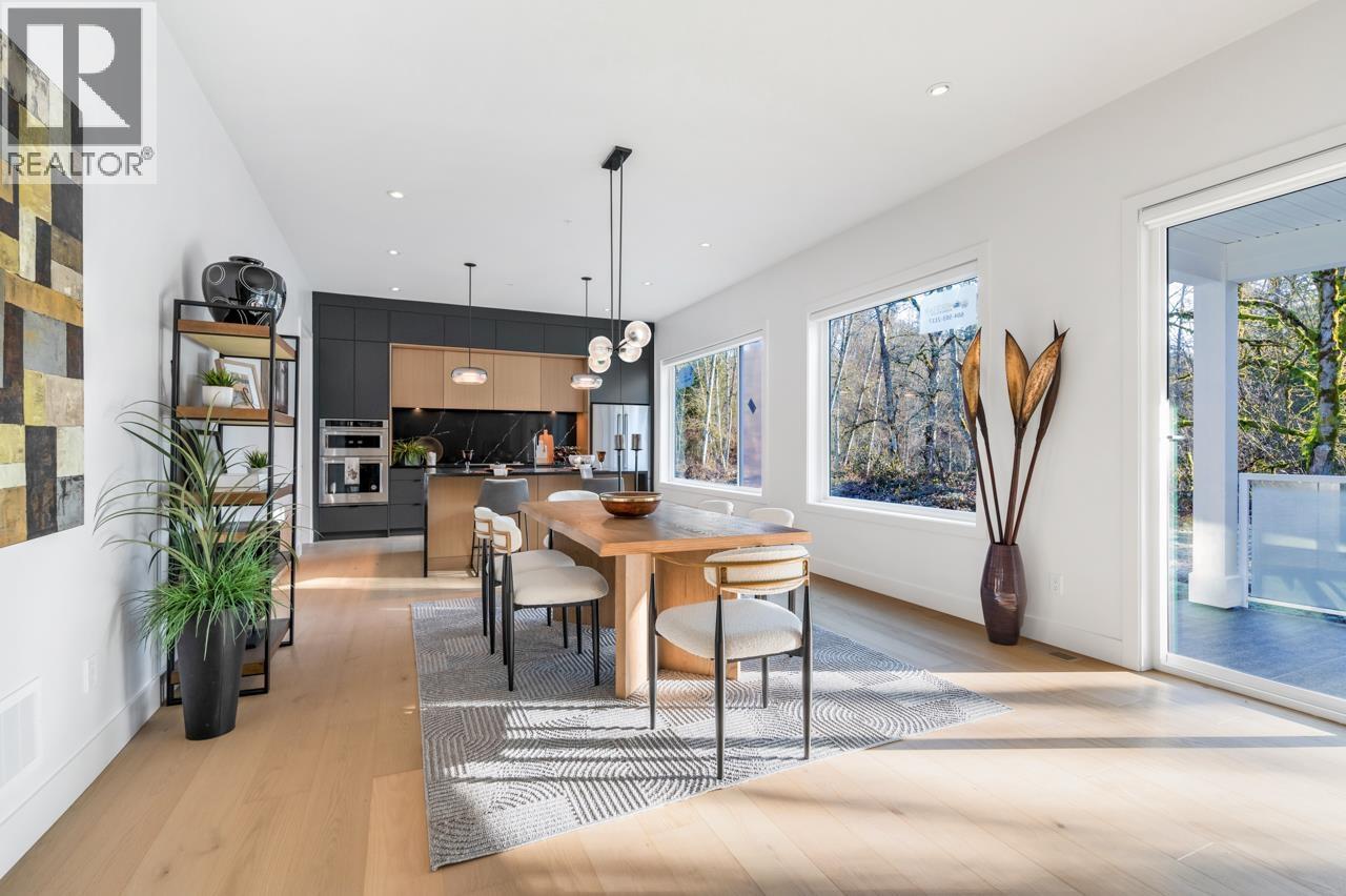 Photo 11 of 24476 Jenewein Drive, Maple Ridge BC