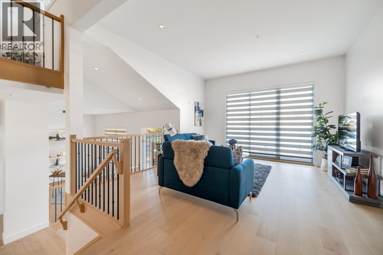 Photo 16 of 24476 Jenewein Drive, Maple Ridge BC