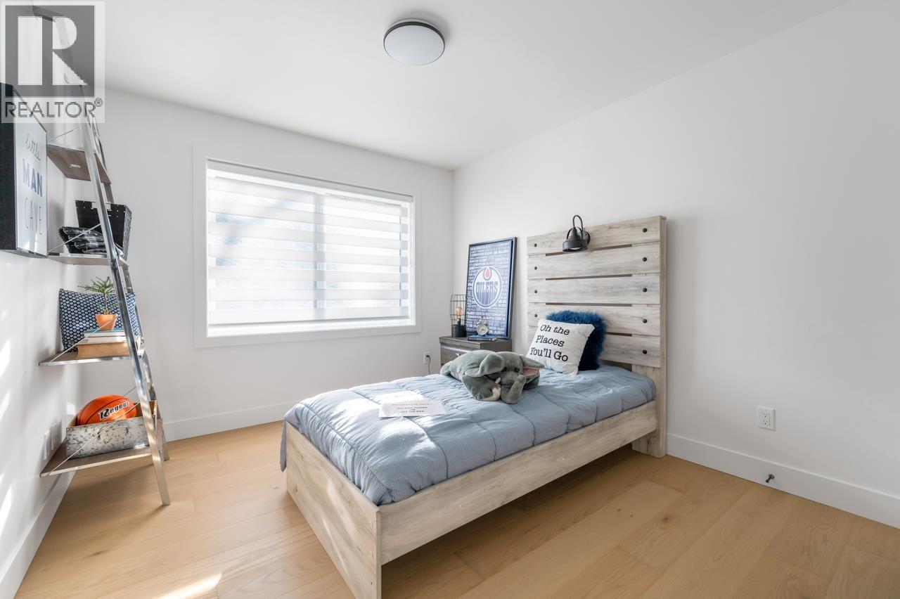 Photo 25 of 24476 Jenewein Drive, Maple Ridge BC