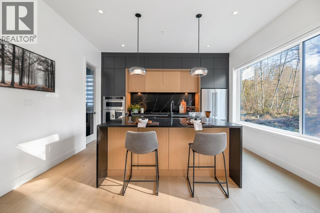 Photo 7 of 24476 Jenewein Drive, Maple Ridge BC