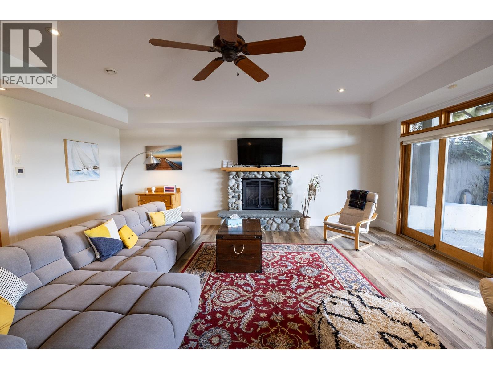 7626 EUREKA AVENUE, Halfmoon Bay
