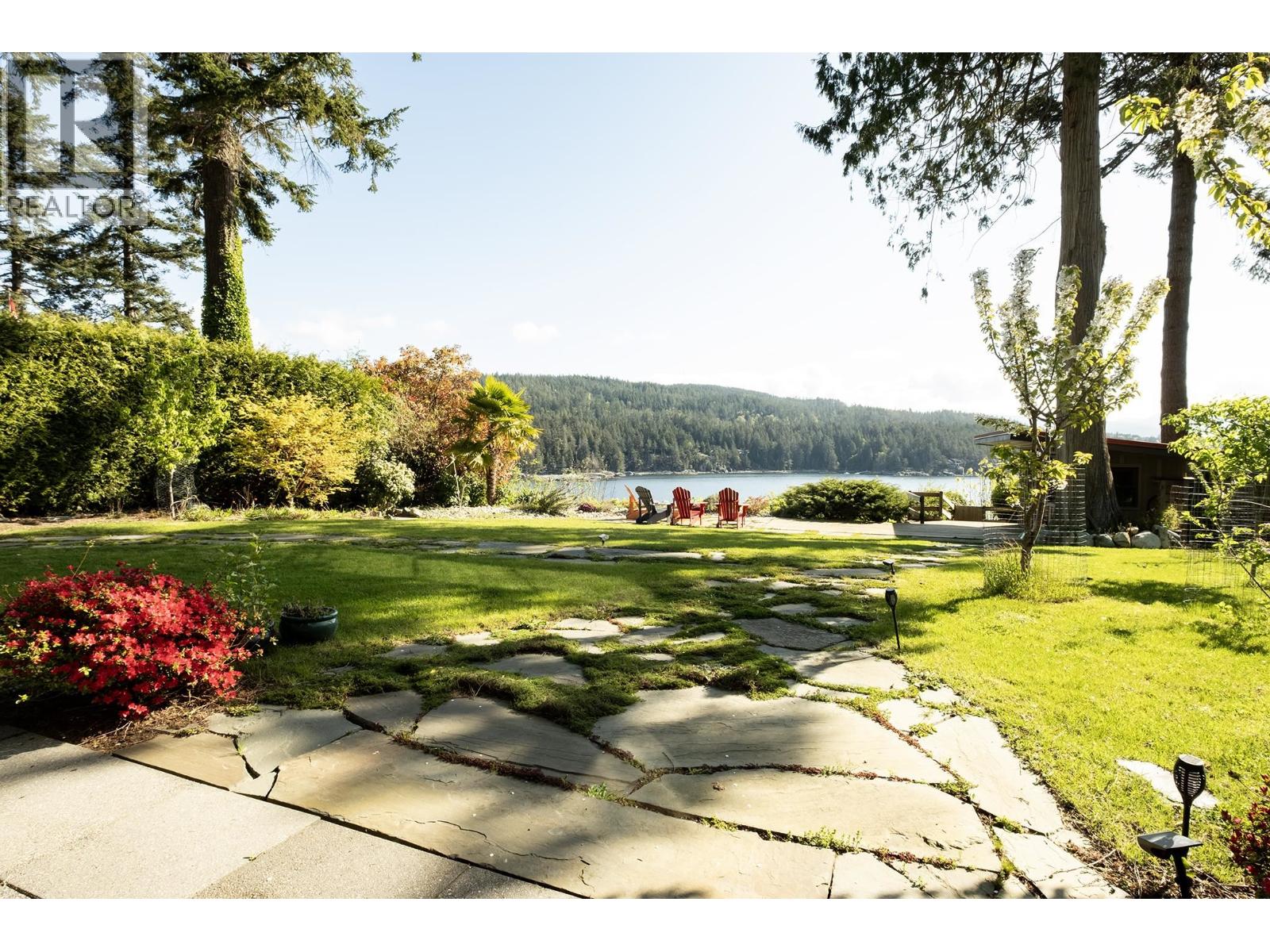 7626 EUREKA AVENUE, Halfmoon Bay