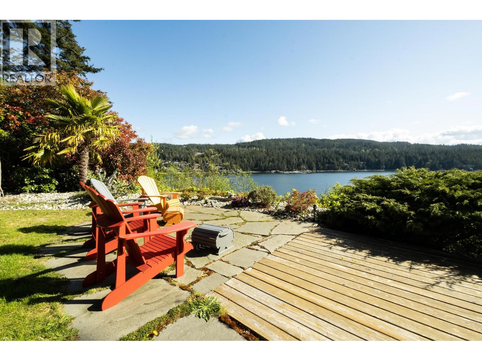 7626 EUREKA AVENUE, Halfmoon Bay