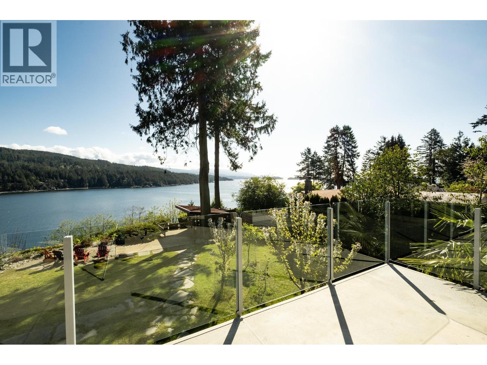 7626 EUREKA AVENUE, Halfmoon Bay