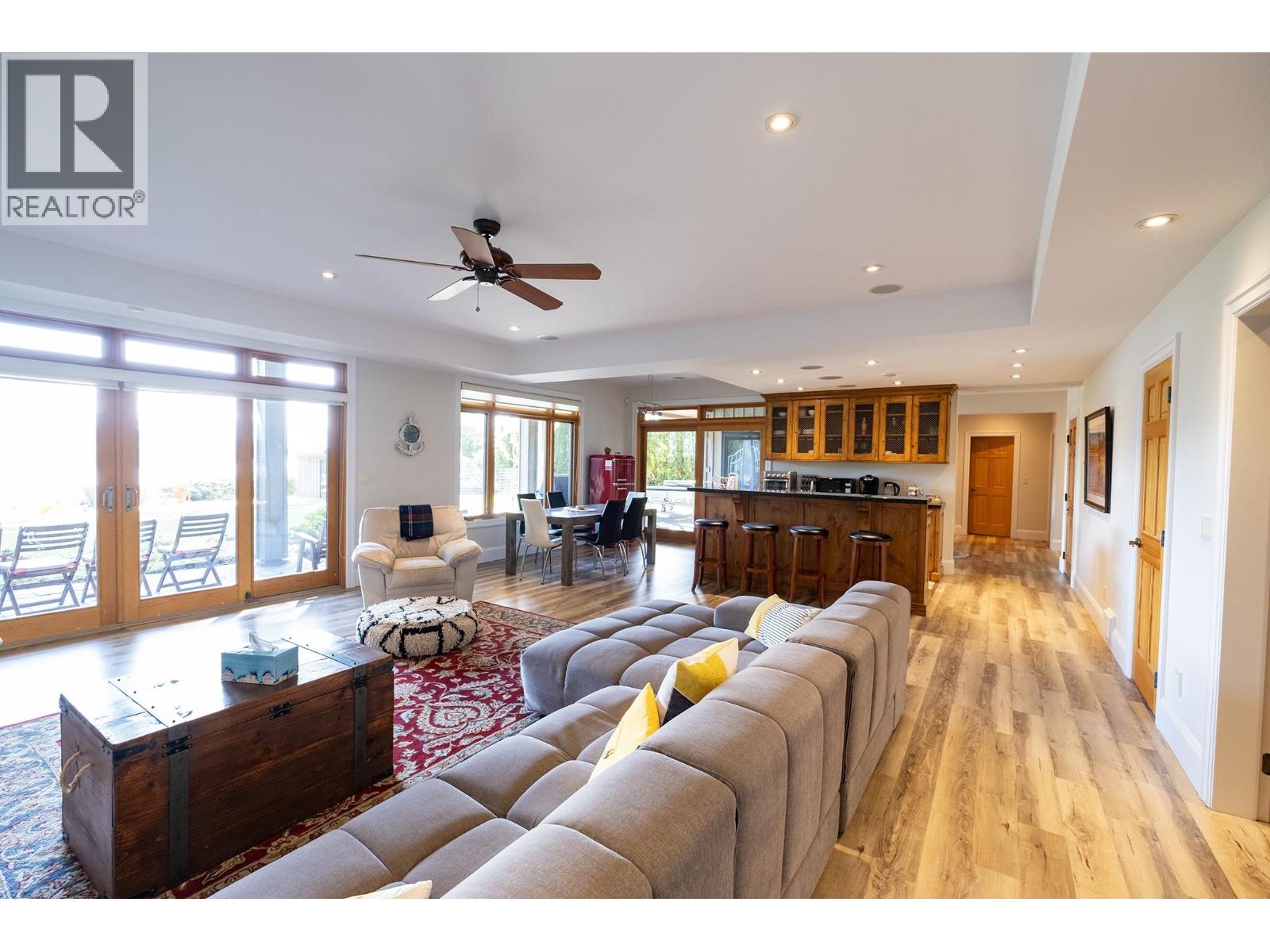 7626 EUREKA AVENUE, Halfmoon Bay