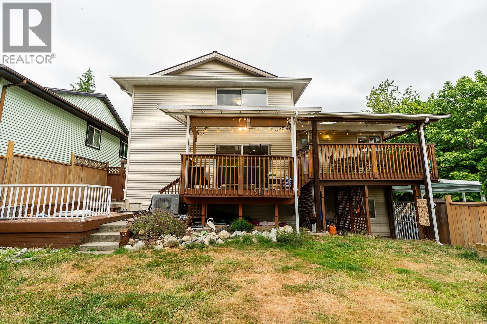 Photo 6 of 2640 Mclaughlin Court, Coquitlam BC