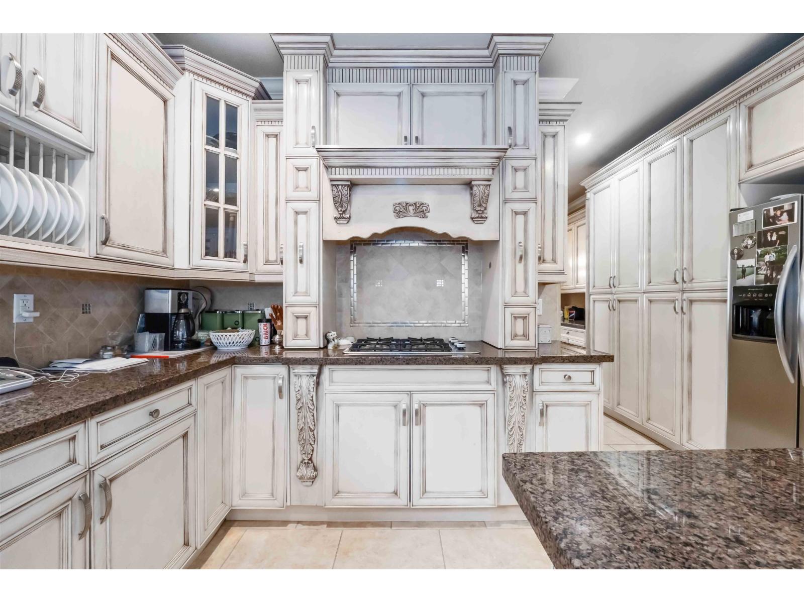 Photo 10 of 6832 Kilburn Place, Surrey BC