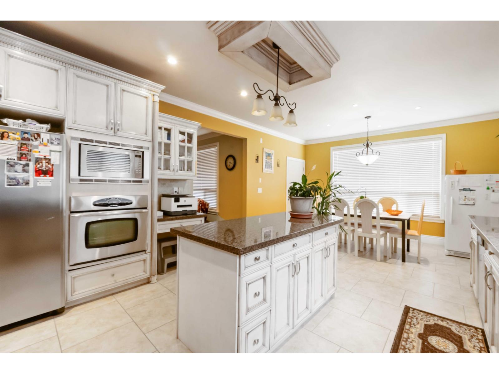 Photo 11 of 6832 Kilburn Place, Surrey BC