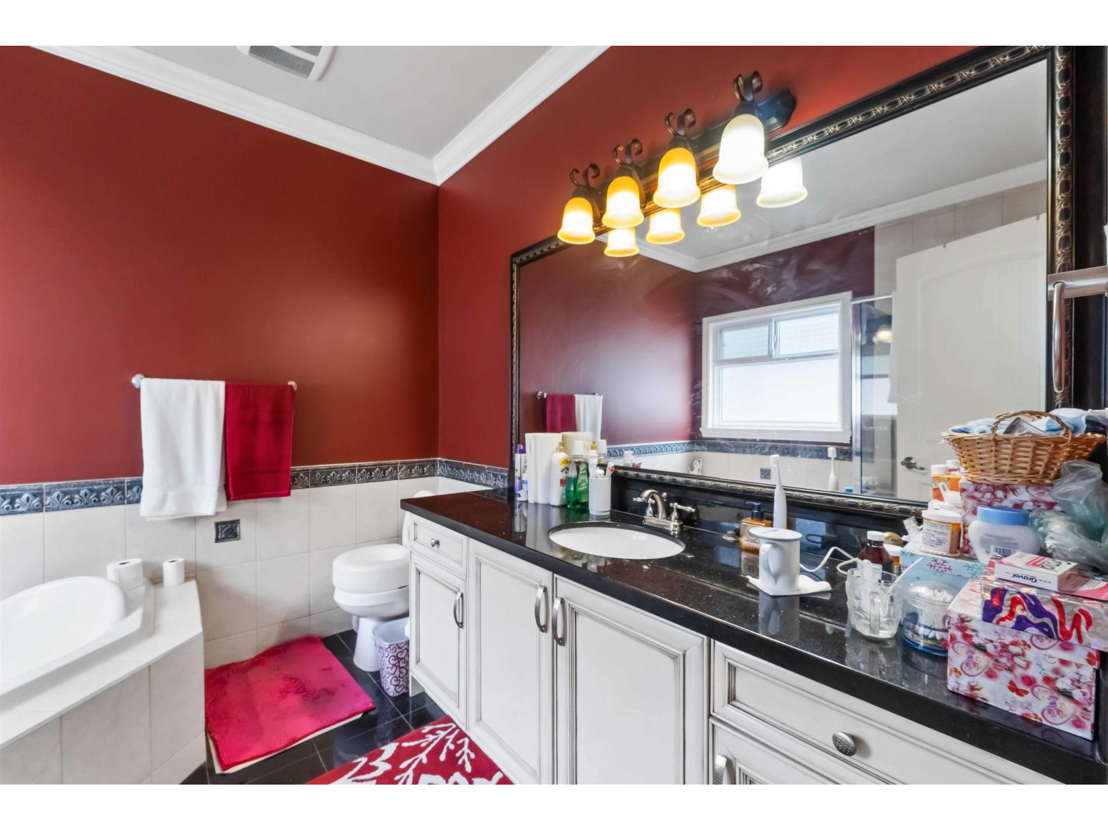 Photo 17 of 6832 Kilburn Place, Surrey BC