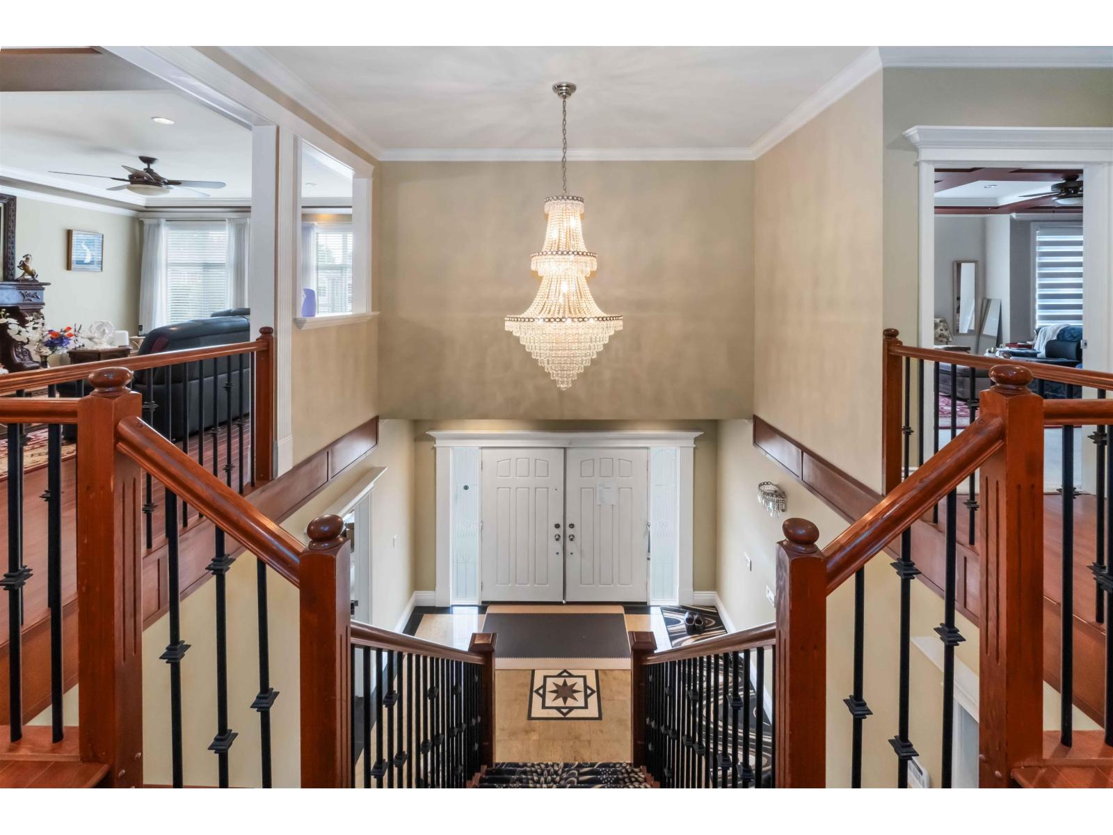 Photo 6 of 6832 Kilburn Place, Surrey BC