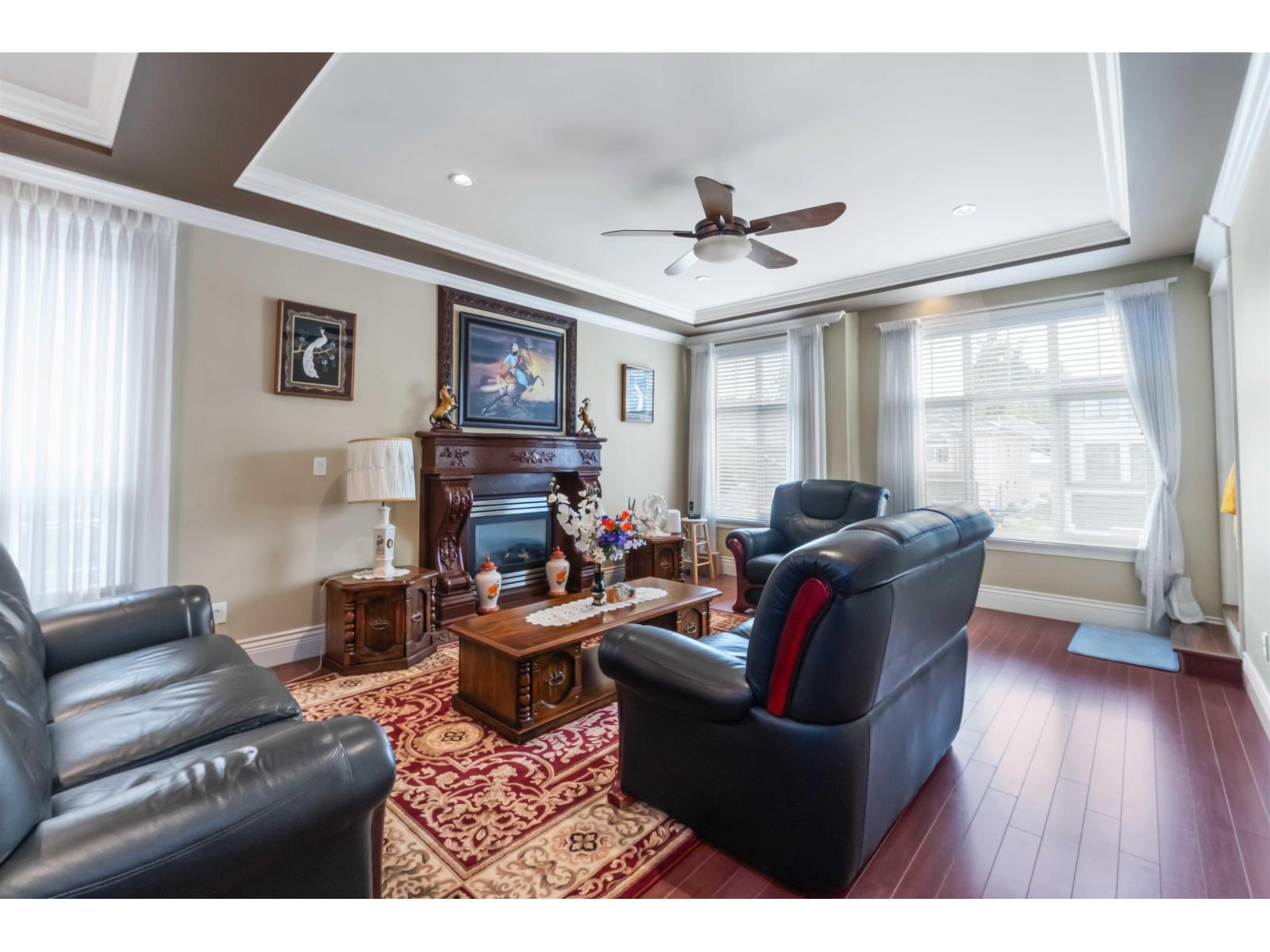 Photo 8 of 6832 Kilburn Place, Surrey BC