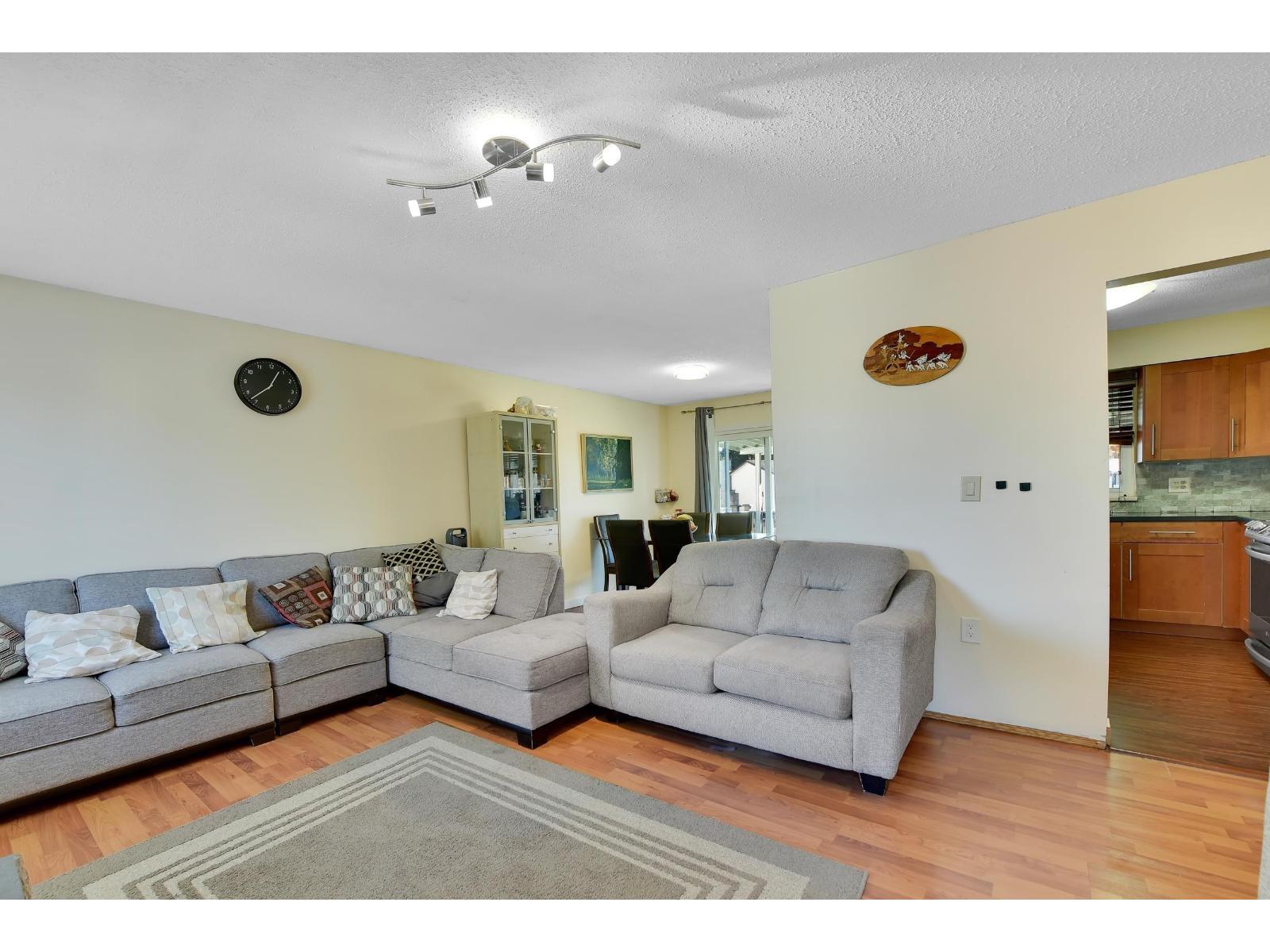 Photo 13 of 13088 65 A Avenue, Surrey BC