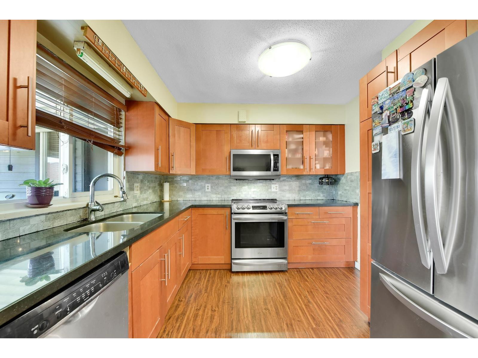 Photo 16 of 13088 65 A Avenue, Surrey BC