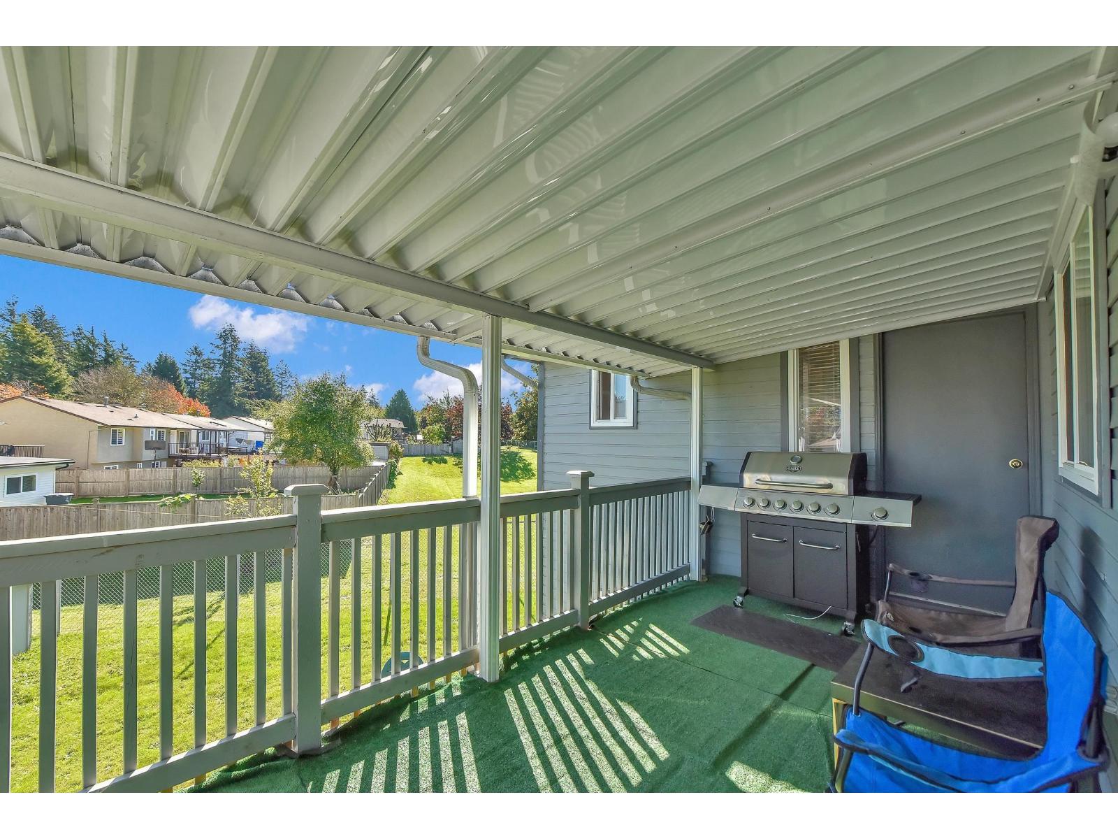 Photo 9 of 13088 65 A Avenue, Surrey BC