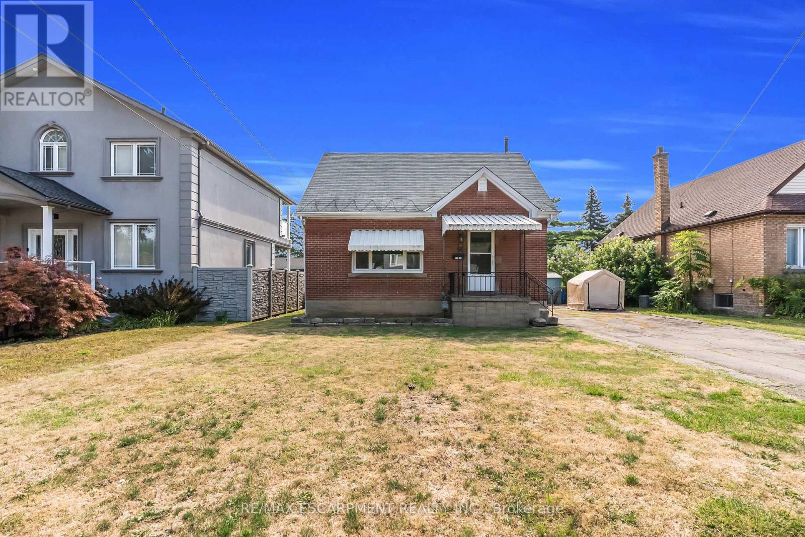 Single Family House for Sale in  CLOVERDALE AVENUE Hamilton (Rosedale) 