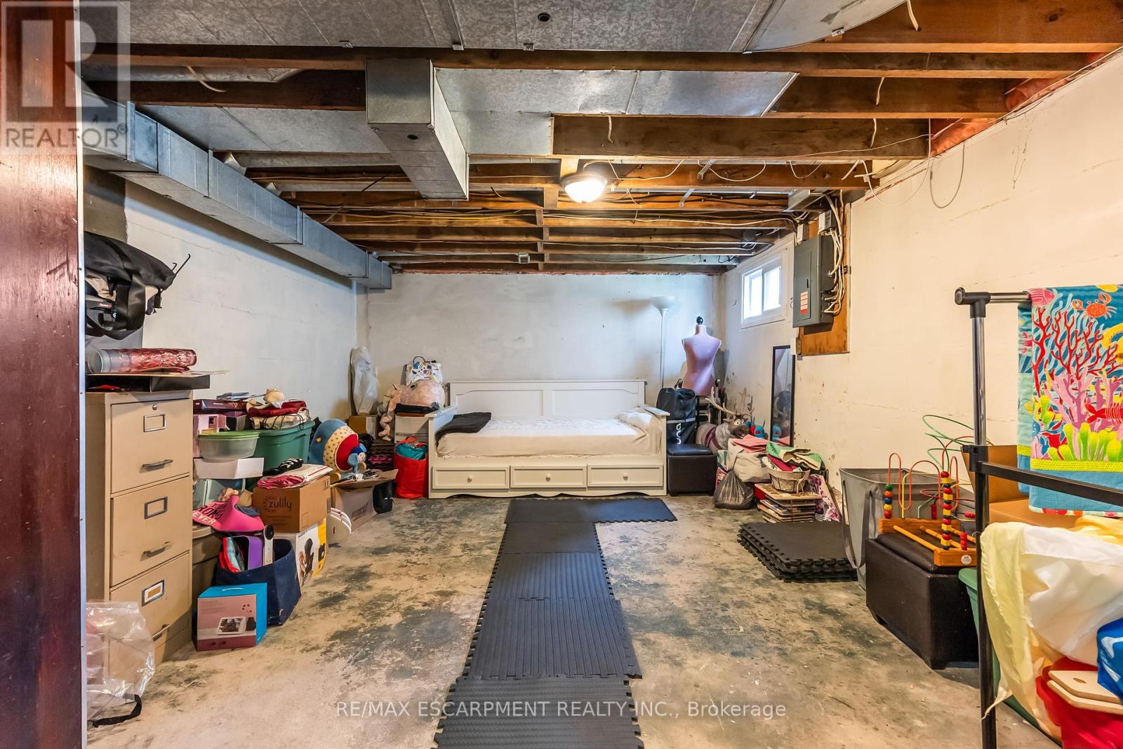Single Family House for Sale in  CLOVERDALE AVENUE Hamilton (Rosedale) 