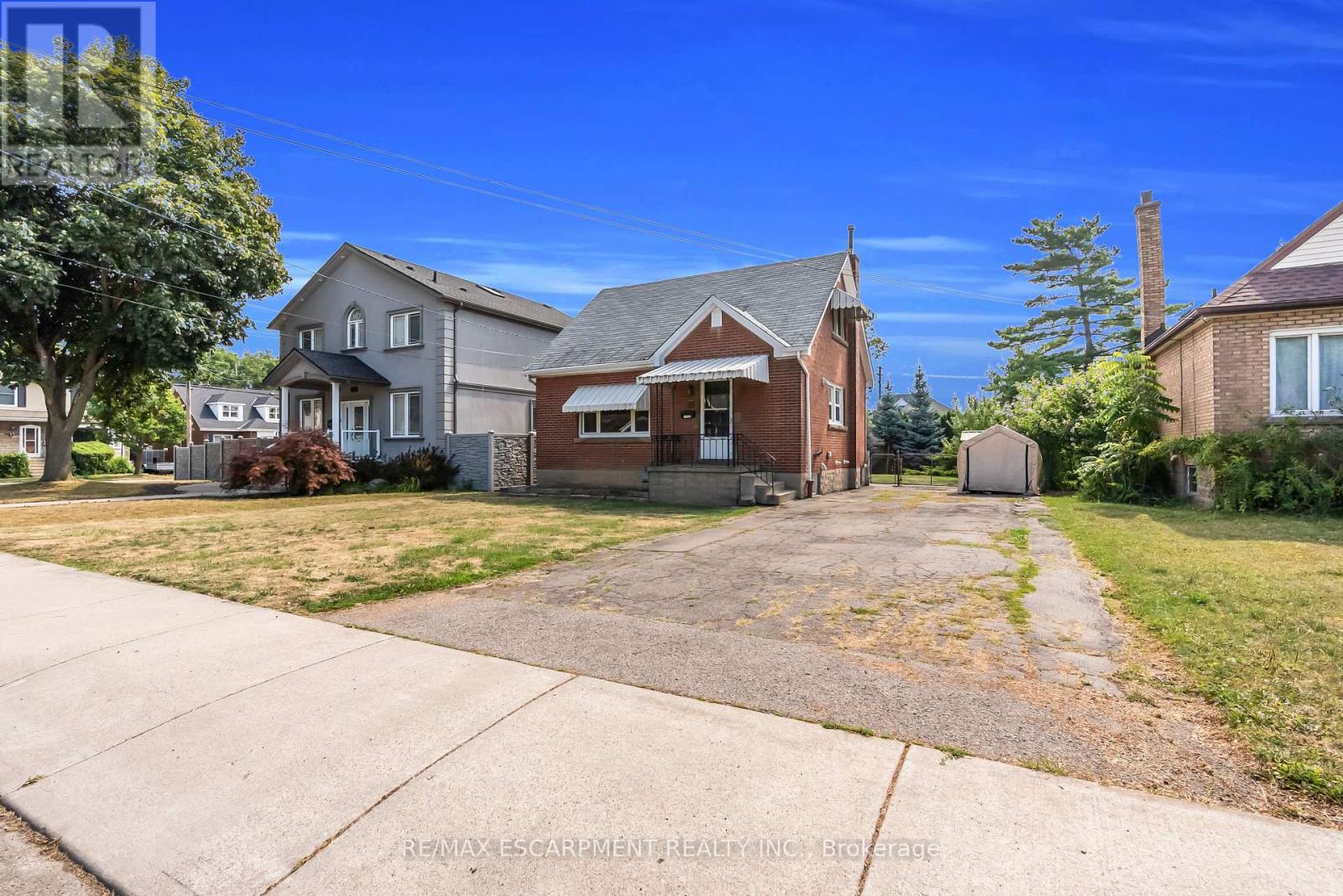 Single Family House for Sale in  CLOVERDALE AVENUE Hamilton (Rosedale) 