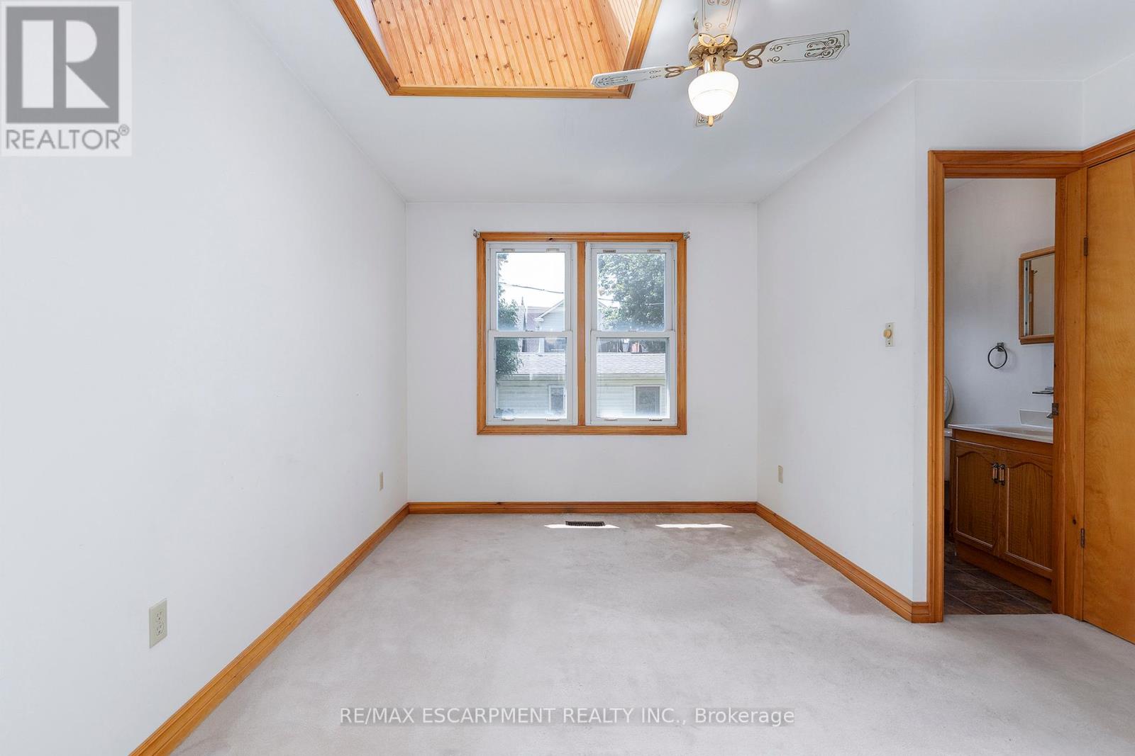 Photo 8 of 62 Alpine Avenue, Hamilton ON