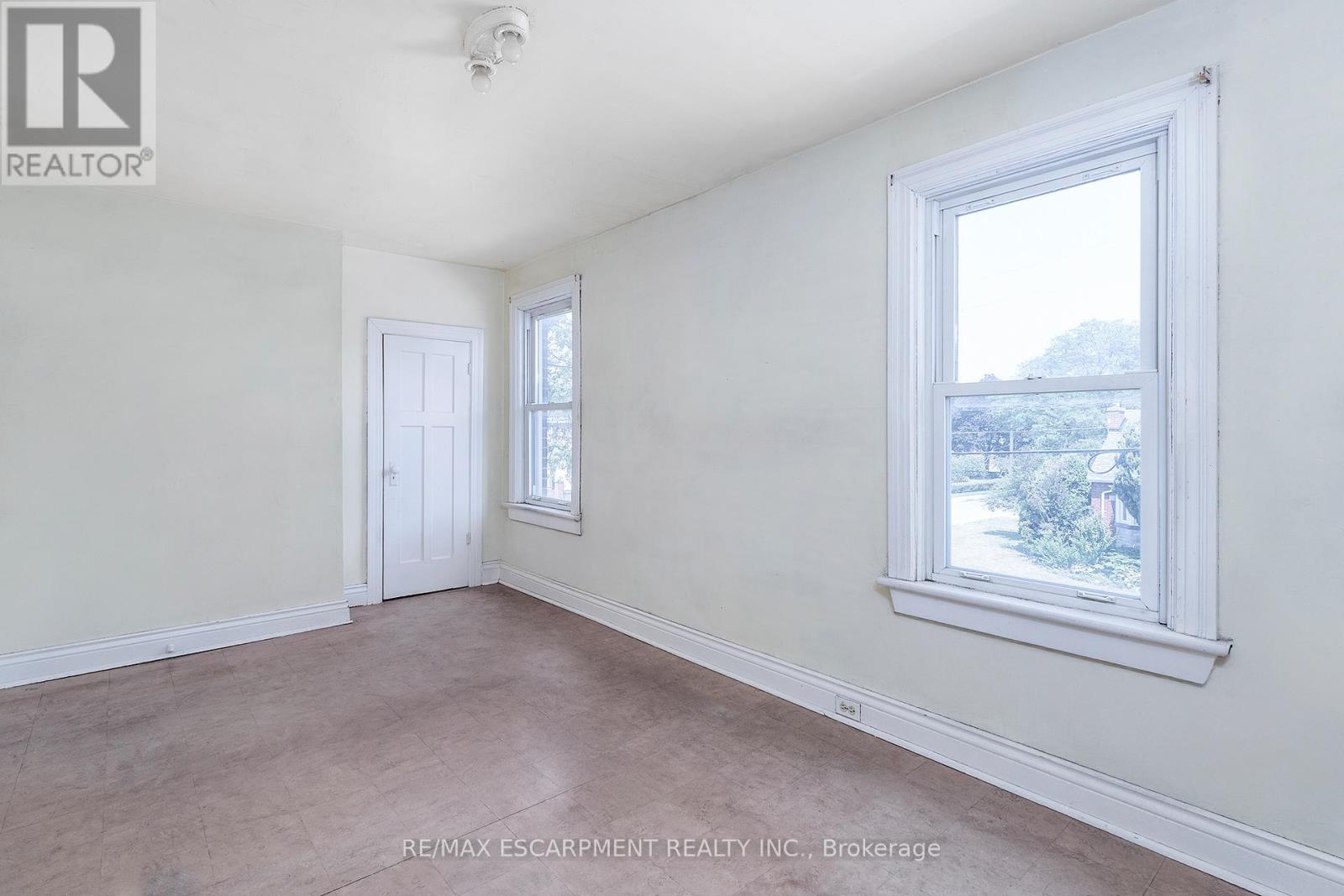 Photo 24 of 62 Alpine Avenue, Hamilton ON