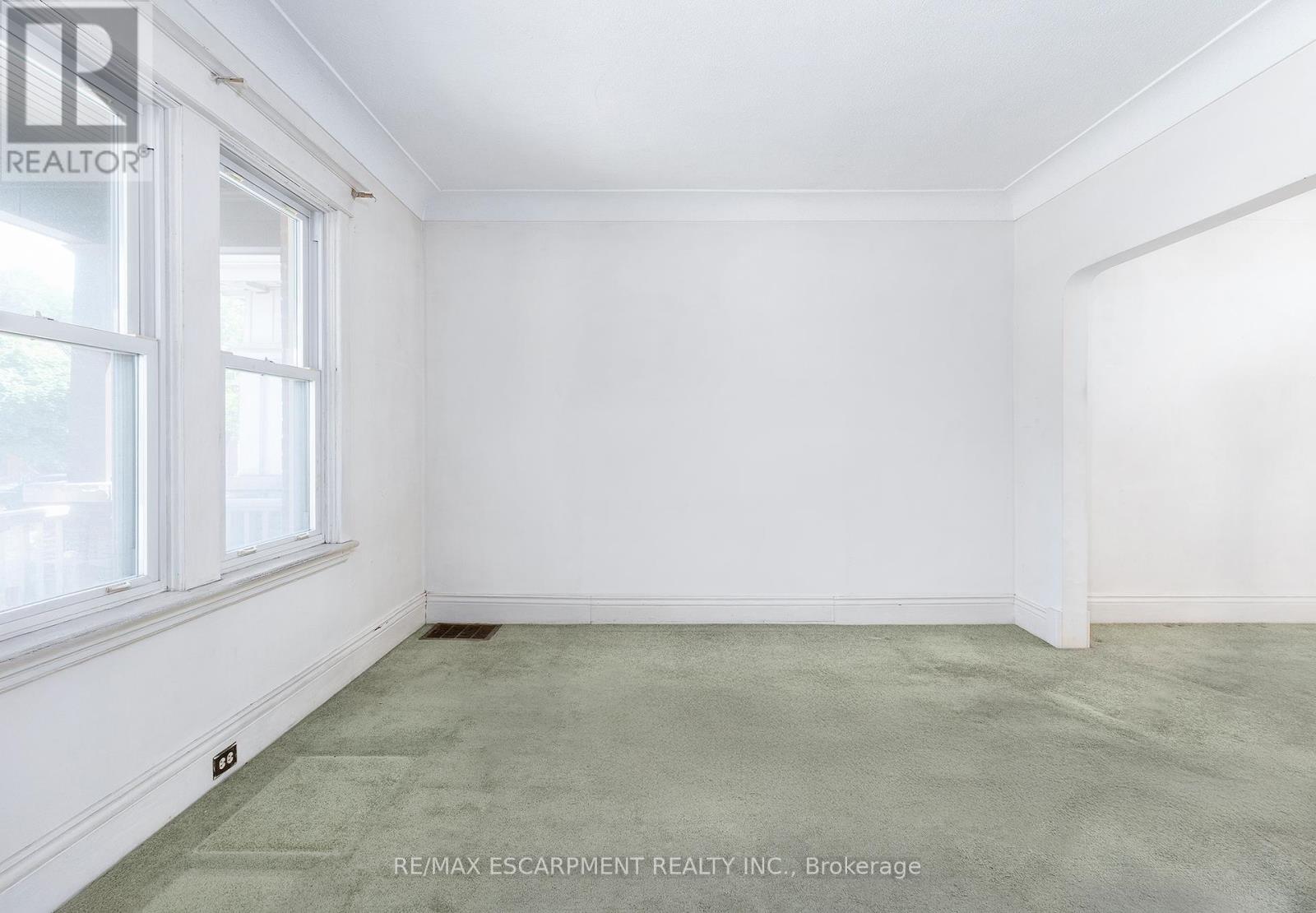 Photo 19 of 62 Alpine Avenue, Hamilton ON