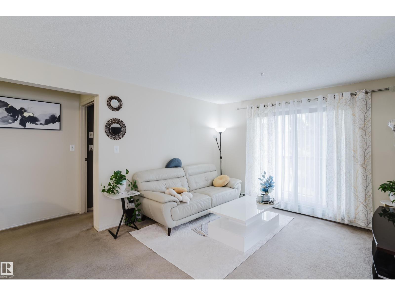 Photo 4 of 302 1188 Hyndman Rd Nw, Edmonton AB