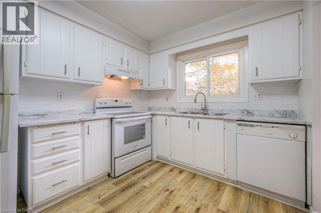 Photo 9 of 206 Green Valley Drive Unit 9, Kitchener ON