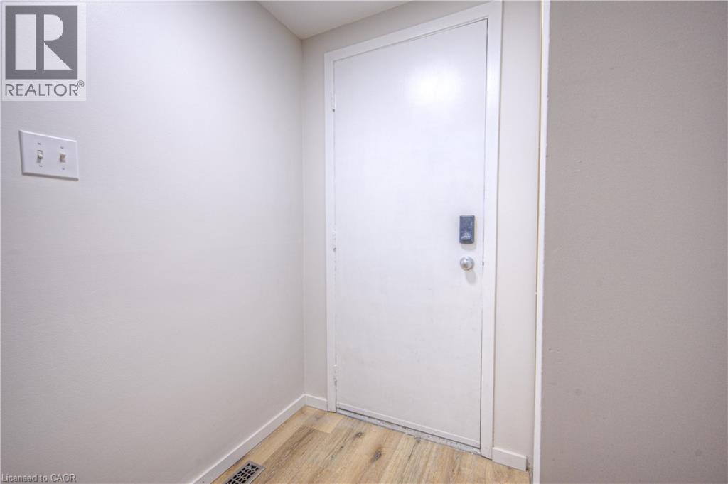 Photo 6 of 206 Green Valley Drive Unit 9, Kitchener ON