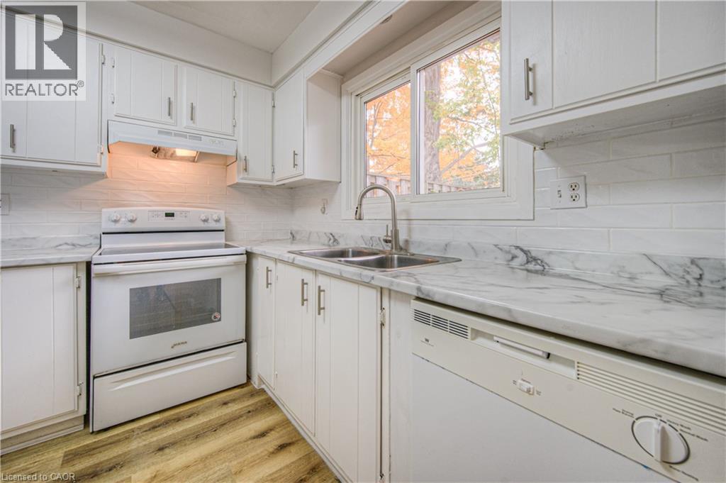 Photo 11 of 206 Green Valley Drive Unit 9, Kitchener ON