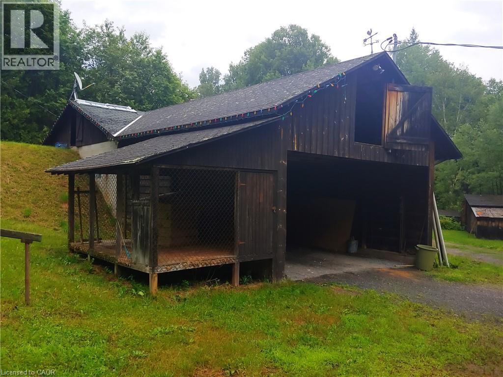 Photo 12 of 429 439 Lynx Lake Road, Huntsville ON