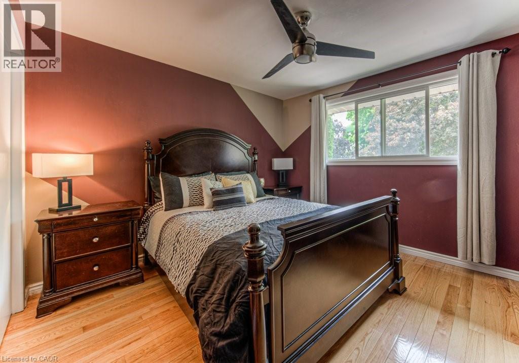 Photo 20 of 11 Coach Hill Drive, Kitchener ON