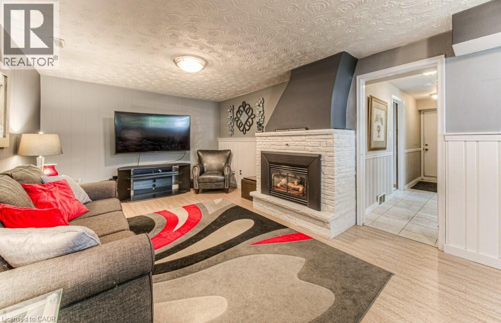Photo 27 of 11 Coach Hill Drive, Kitchener ON