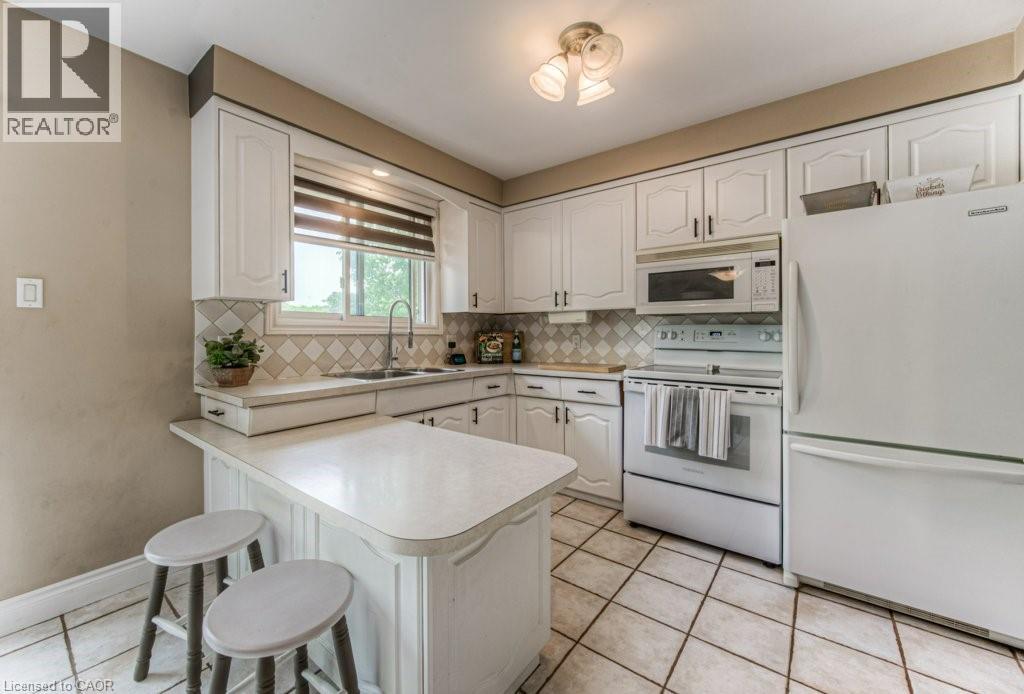 Photo 11 of 11 Coach Hill Drive, Kitchener ON