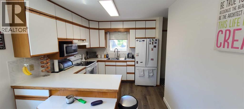 Photo 27 of 5107 53 Street, Taber AB