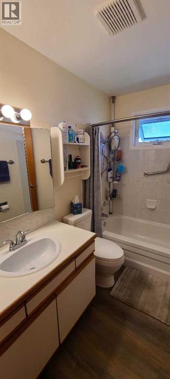 Photo 7 of 5107 53 Street, Taber AB