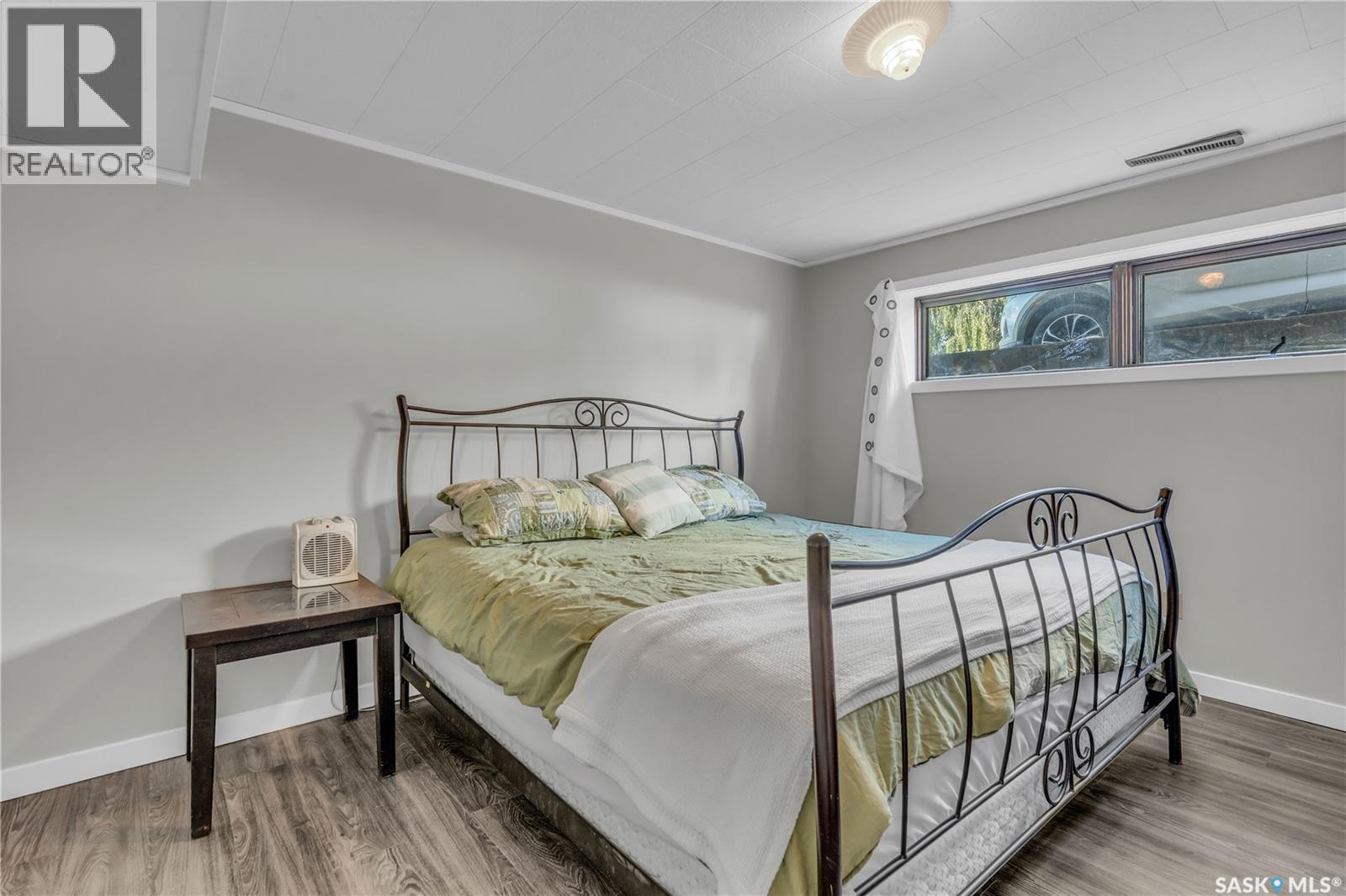 Photo 20 of 106 Wood Crescent, Assiniboia SK