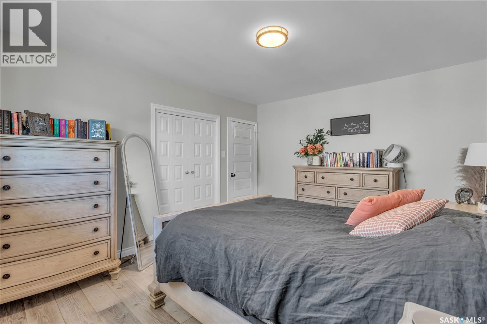 Photo 47 of 106 Wood Crescent, Assiniboia SK