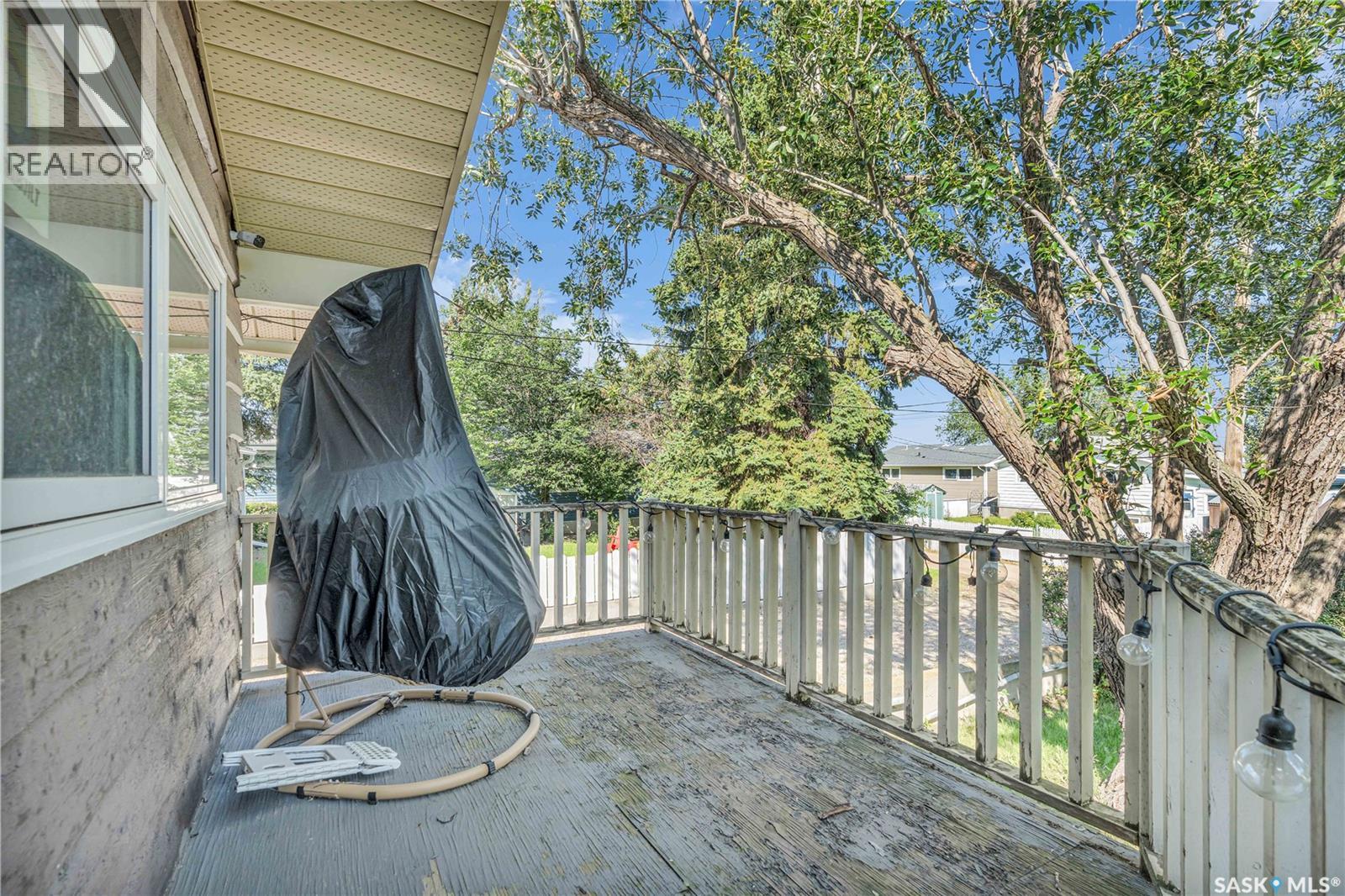 Photo 44 of 106 Wood Crescent, Assiniboia SK