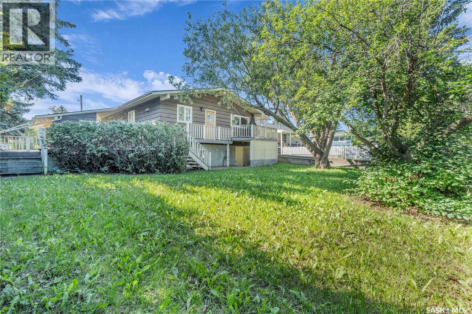 Photo 28 of 106 Wood Crescent, Assiniboia SK