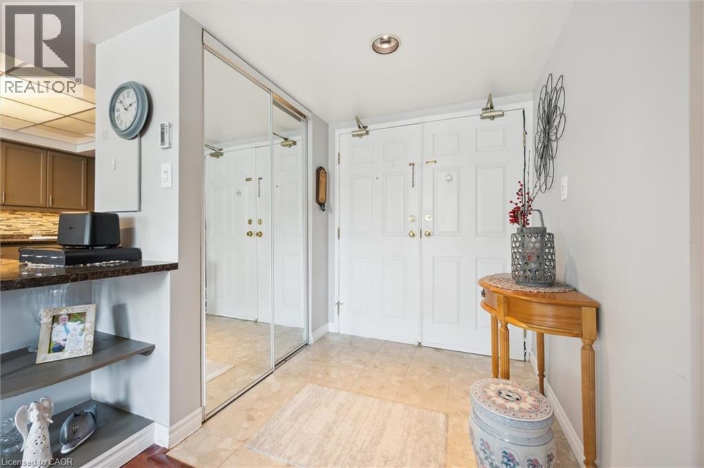 Photo 1 of 3267 King Street E Unit 204, Kitchener ON