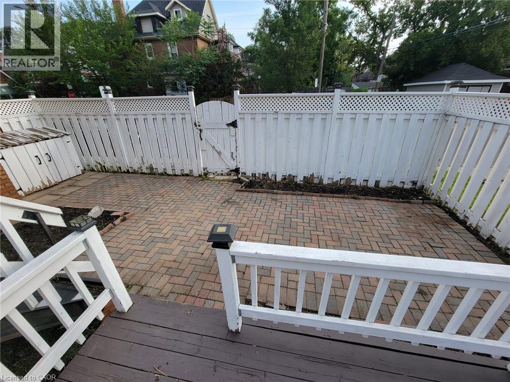 Photo 26 of 43 Barnesdale Avenue S, Hamilton ON