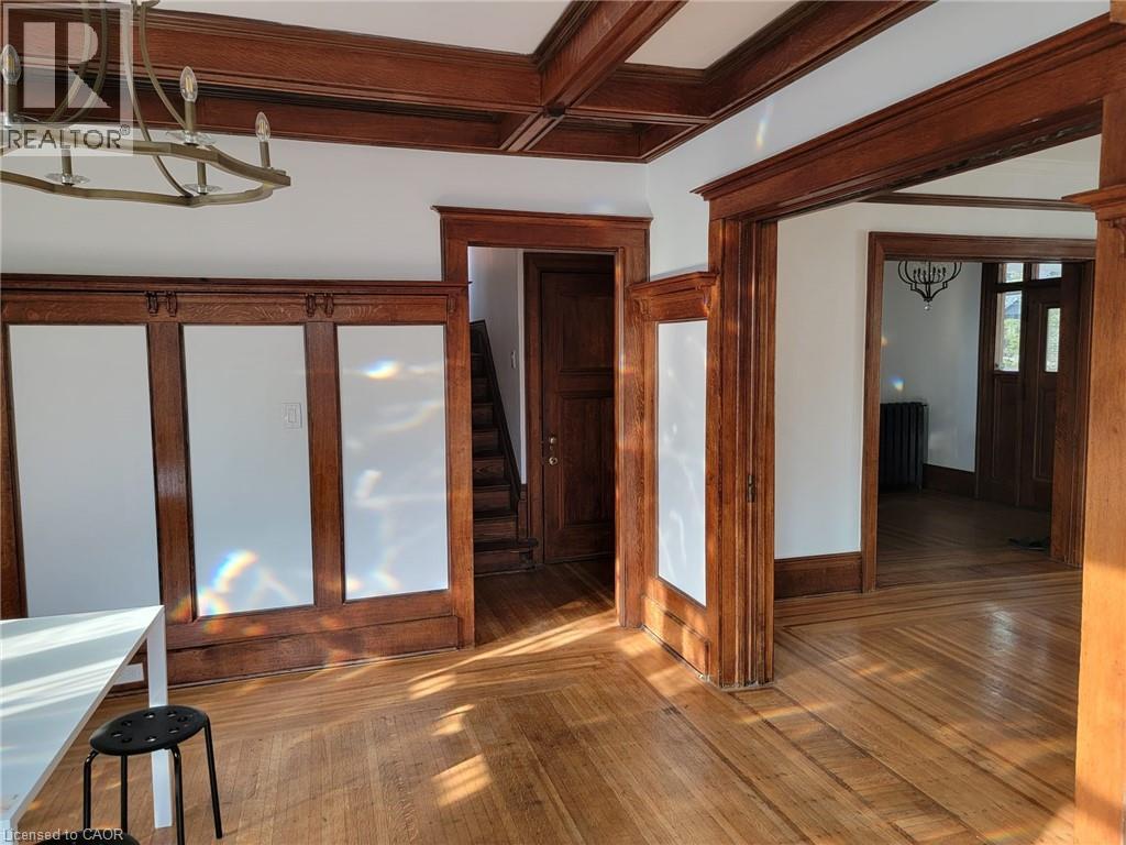 Photo 17 of 43 Barnesdale Avenue S, Hamilton ON