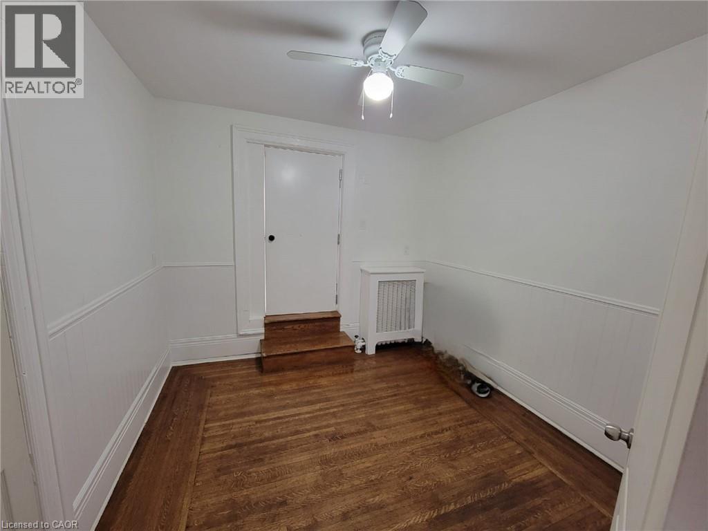 Photo 11 of 43 Barnesdale Avenue S, Hamilton ON
