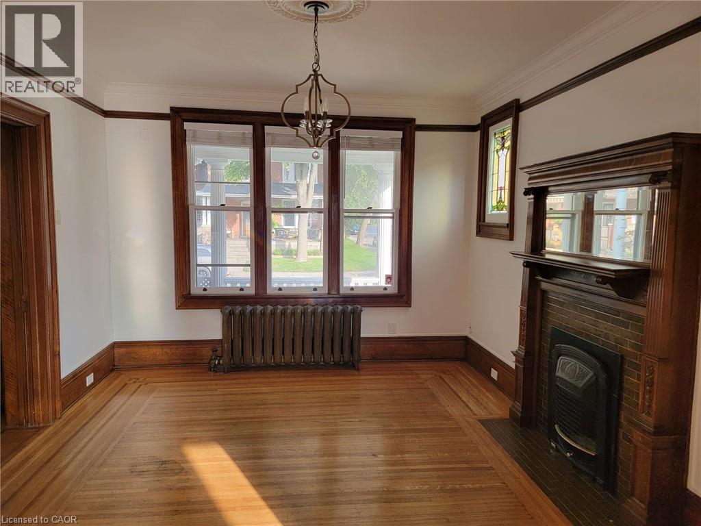 Photo 24 of 43 Barnesdale Avenue S, Hamilton ON