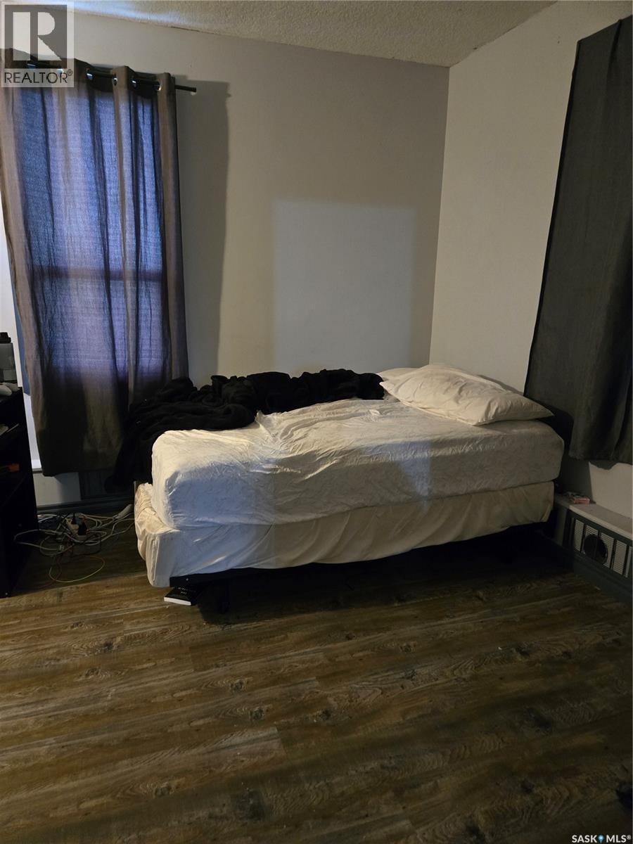707 Railway AVENUE — photo 11