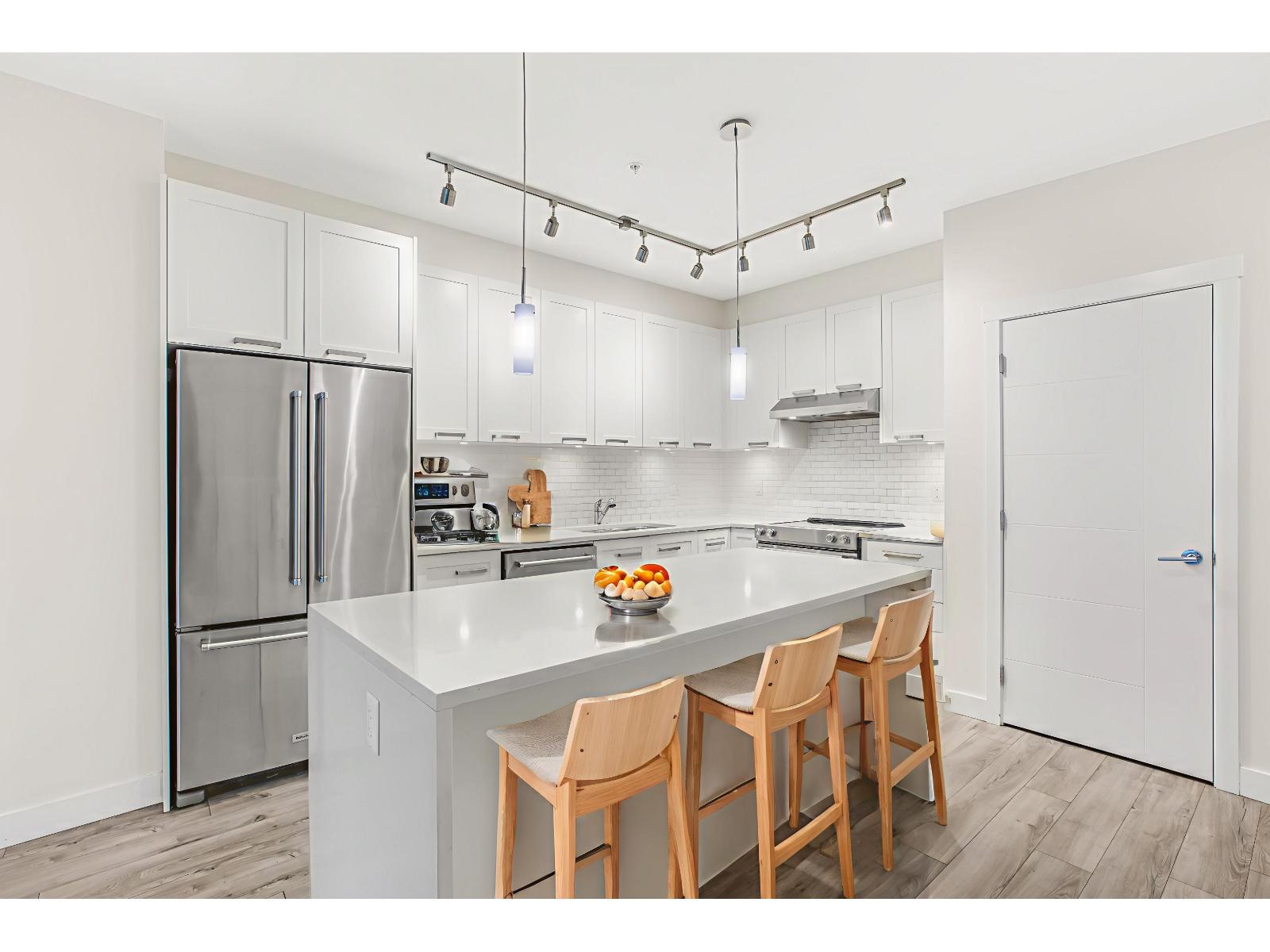 Photo 3 of 313 5638 201 A Street, Langley BC