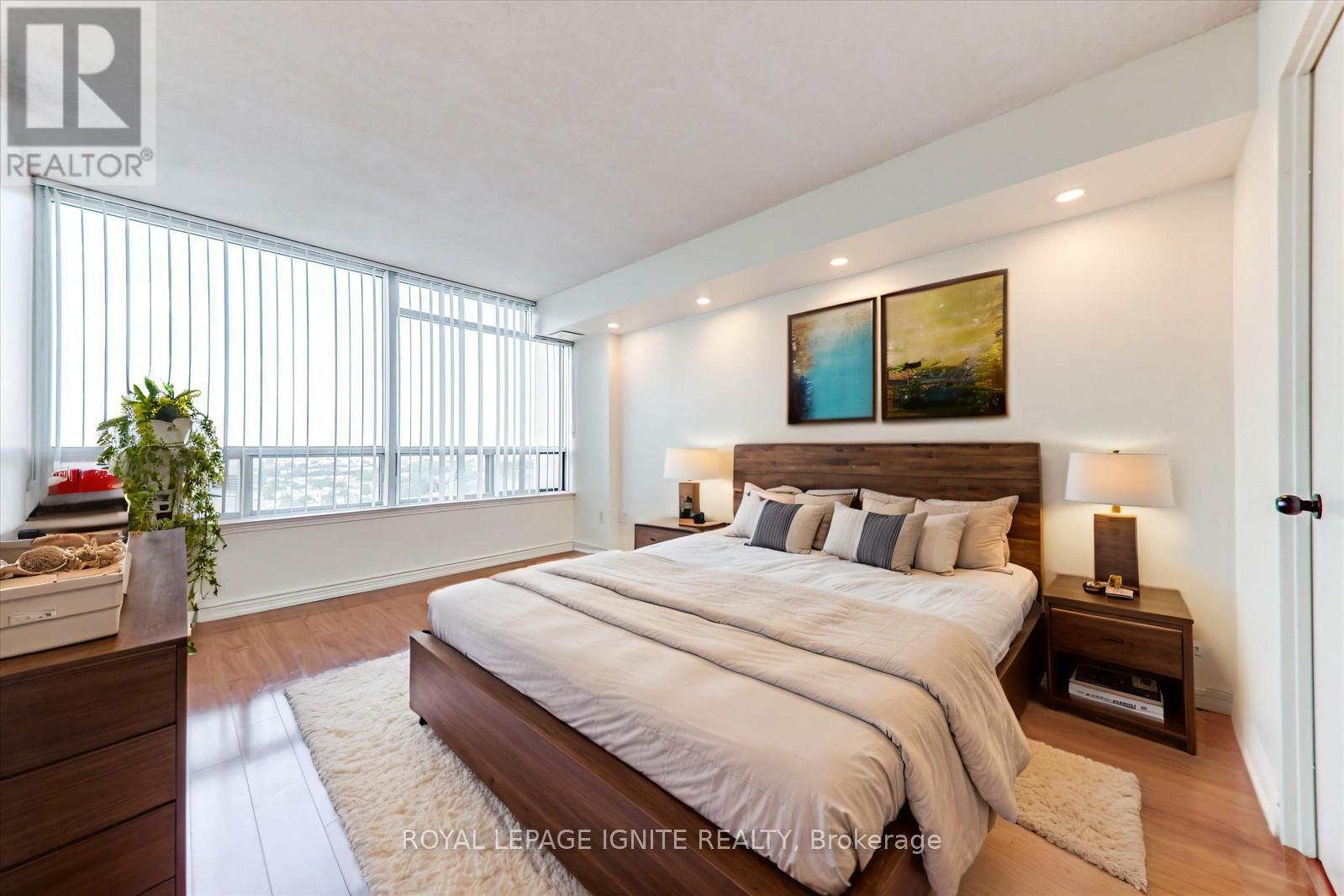 Photo 1 of 1801 330 Alton Towers Circle, Toronto ON