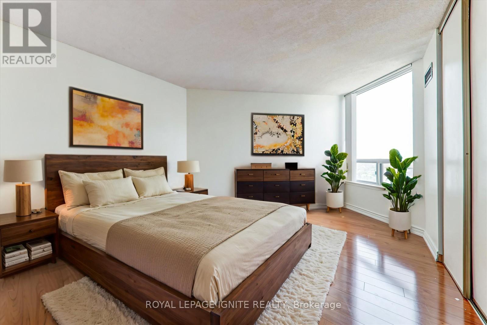 Photo 3 of 1801 330 Alton Towers Circle, Toronto ON